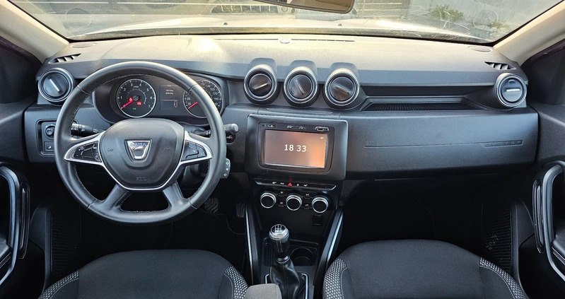 Dacia Duster cena 42700 przebieg: 68000, rok produkcji 2019 z Zabrze małe 211